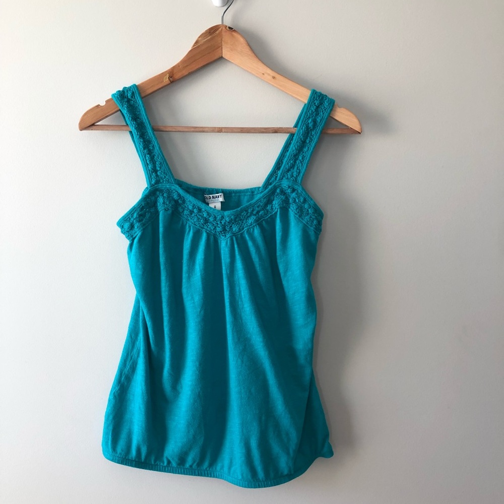 Old Navy Crochet Detail Top Size M